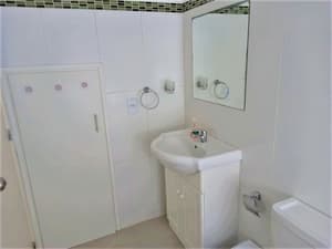 thumbnail: Bathroom sink