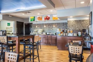 thumbnail: Breakfast area