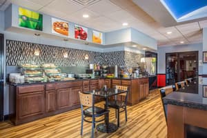 thumbnail: Breakfast area