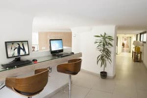 thumbnail: Business center