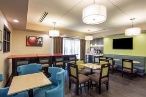 thumbnail: Breakfast area