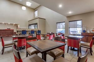 thumbnail: Breakfast area