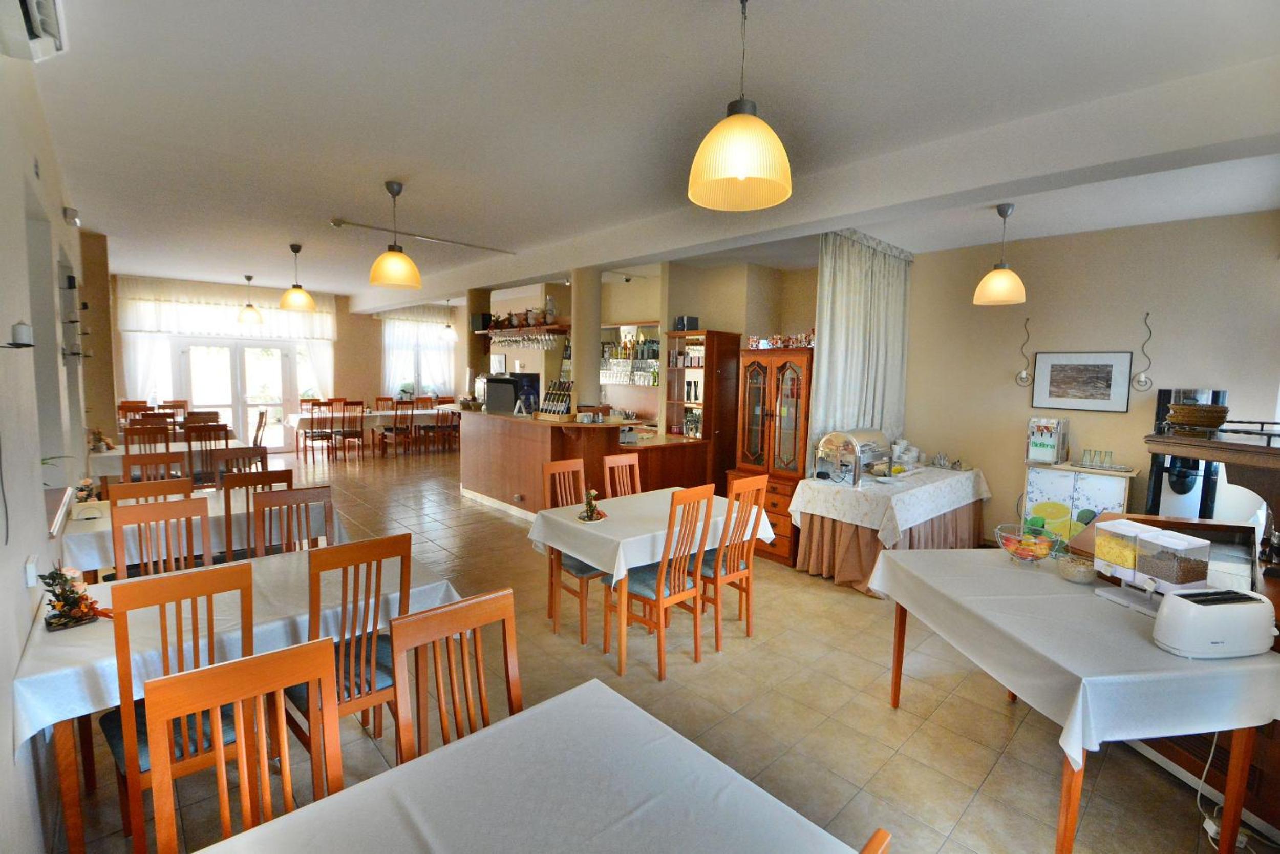 Restaurant-cafeteria