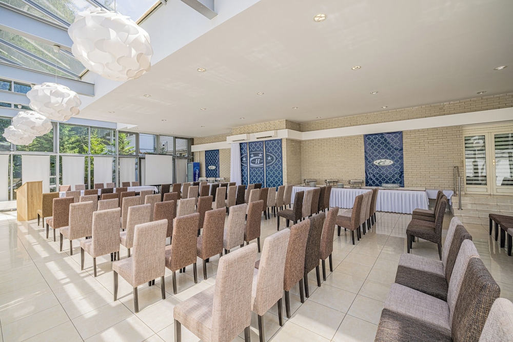 Reception hall