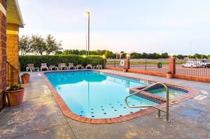 thumbnail: Pool