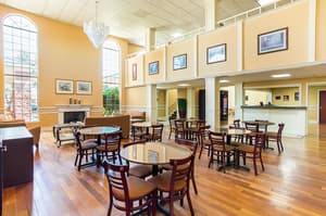 thumbnail: Breakfast area