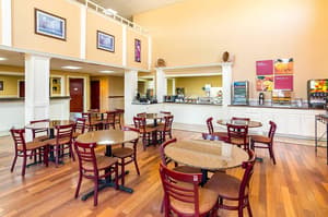 thumbnail: Breakfast area