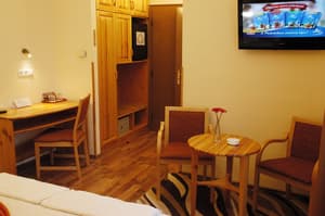 thumbnail: In-room dining