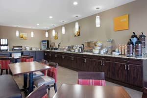 thumbnail: Breakfast area