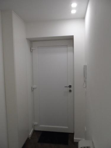 411963793.jpg