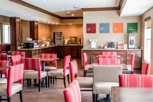 thumbnail: Breakfast area