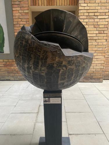 405536490.jpg
