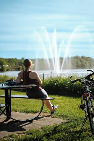 thumbnail: Bicycling