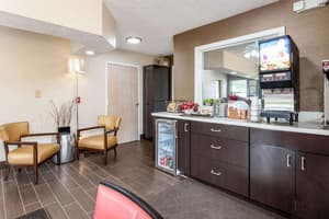 thumbnail: Breakfast area