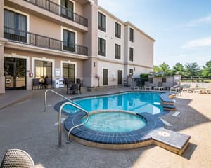 thumbnail: Pool