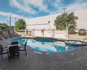 thumbnail: Pool