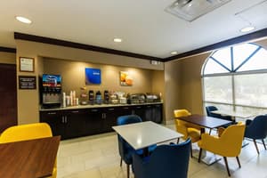 thumbnail: Breakfast area