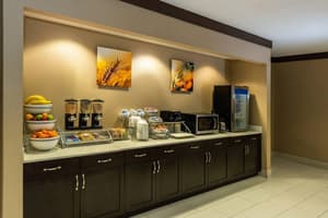 thumbnail: Breakfast area
