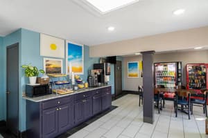 thumbnail: Breakfast area