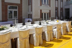 thumbnail: Restaurant