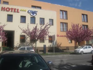 thumbnail: Exterior