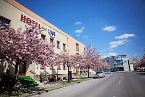 thumbnail: Exterior