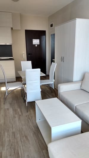 thumbnail: In-room dining