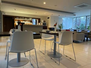 thumbnail: Bar (on property)