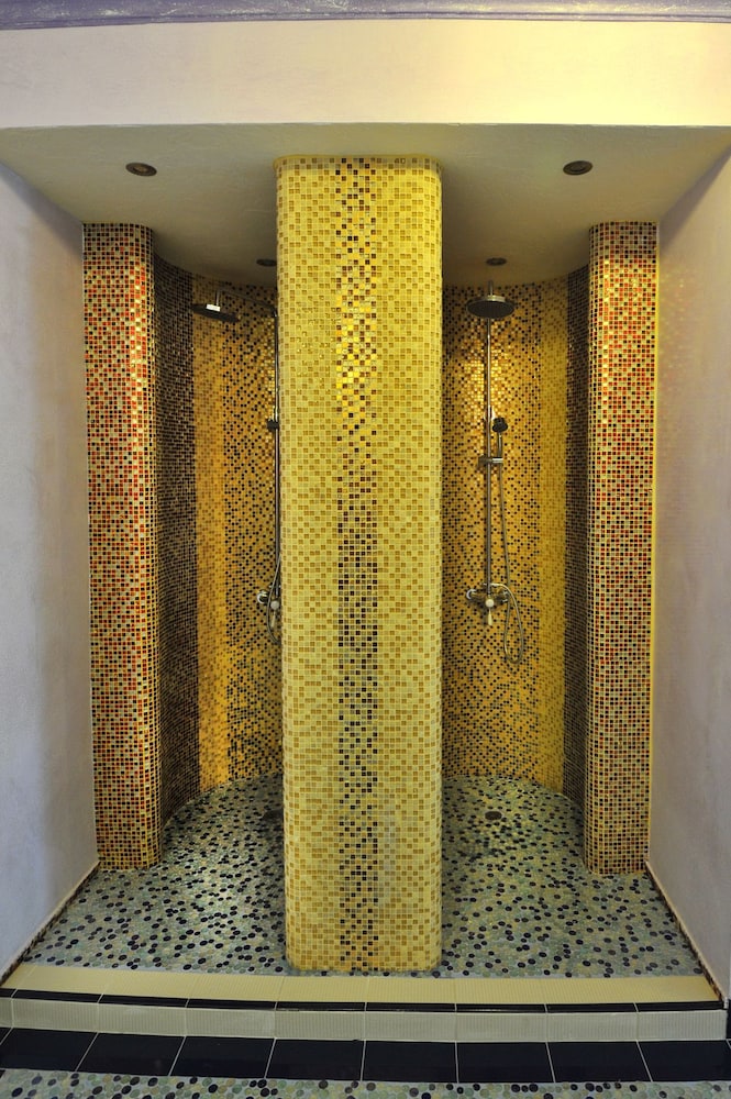 Vichy shower
