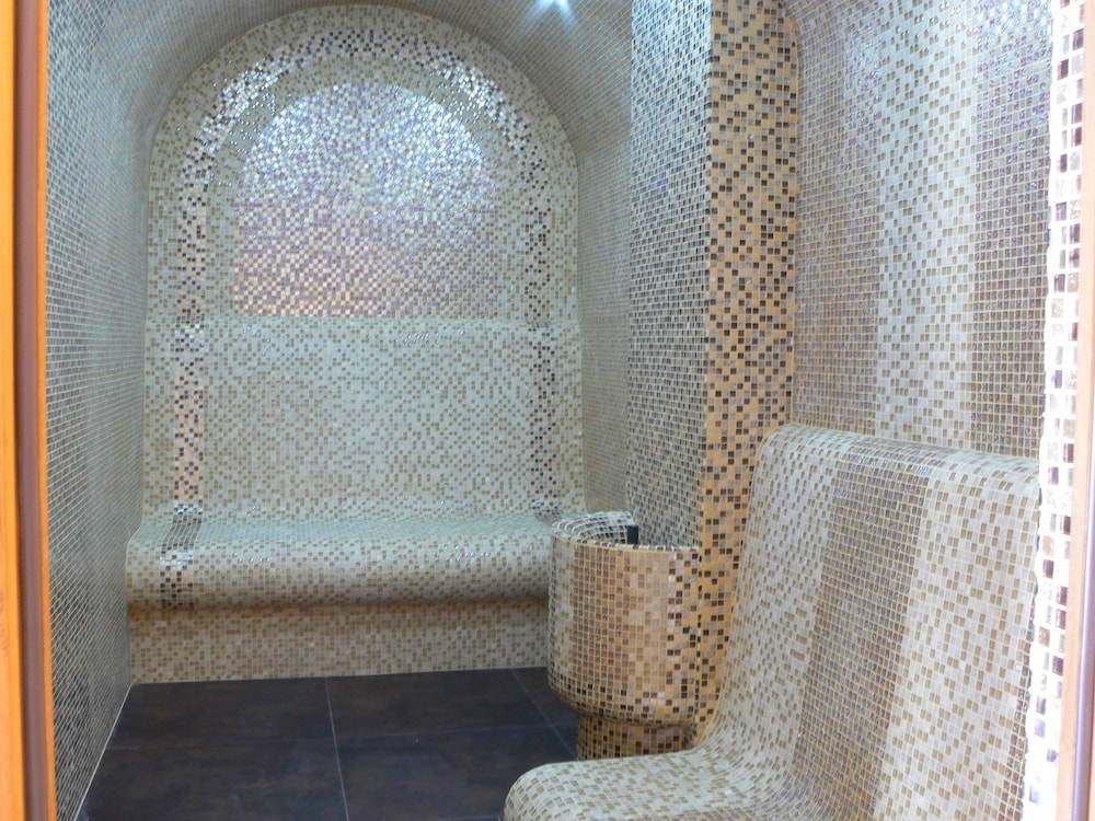Steam room