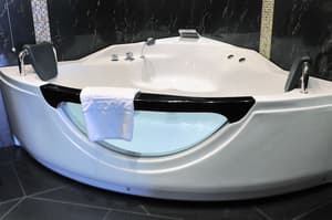 thumbnail: Jetted tub