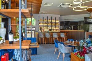 thumbnail: Restaurant