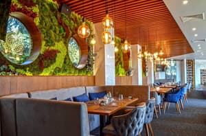 thumbnail: Restaurant