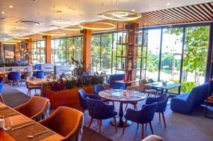thumbnail: Restaurant