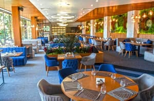 thumbnail: Restaurant