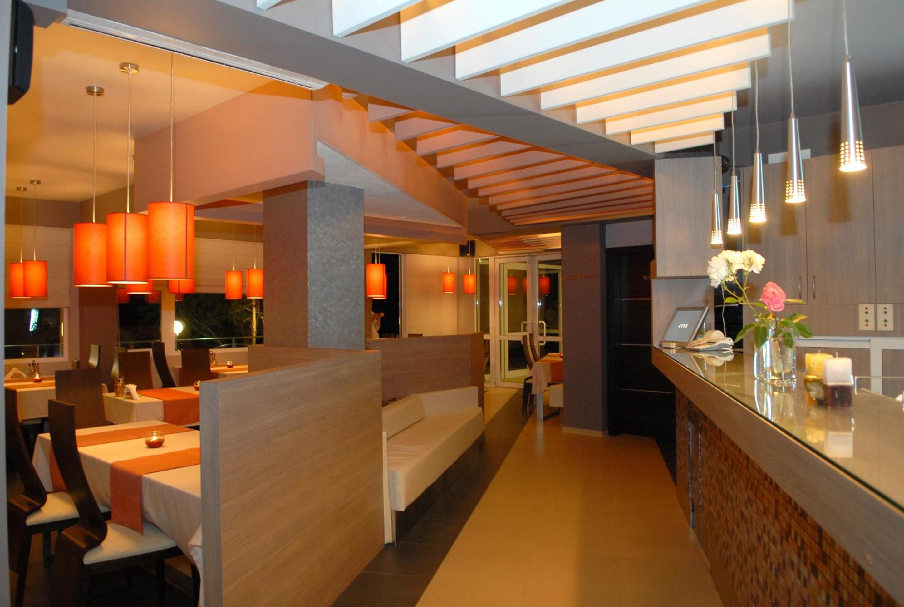 Restaurant-cafeteria