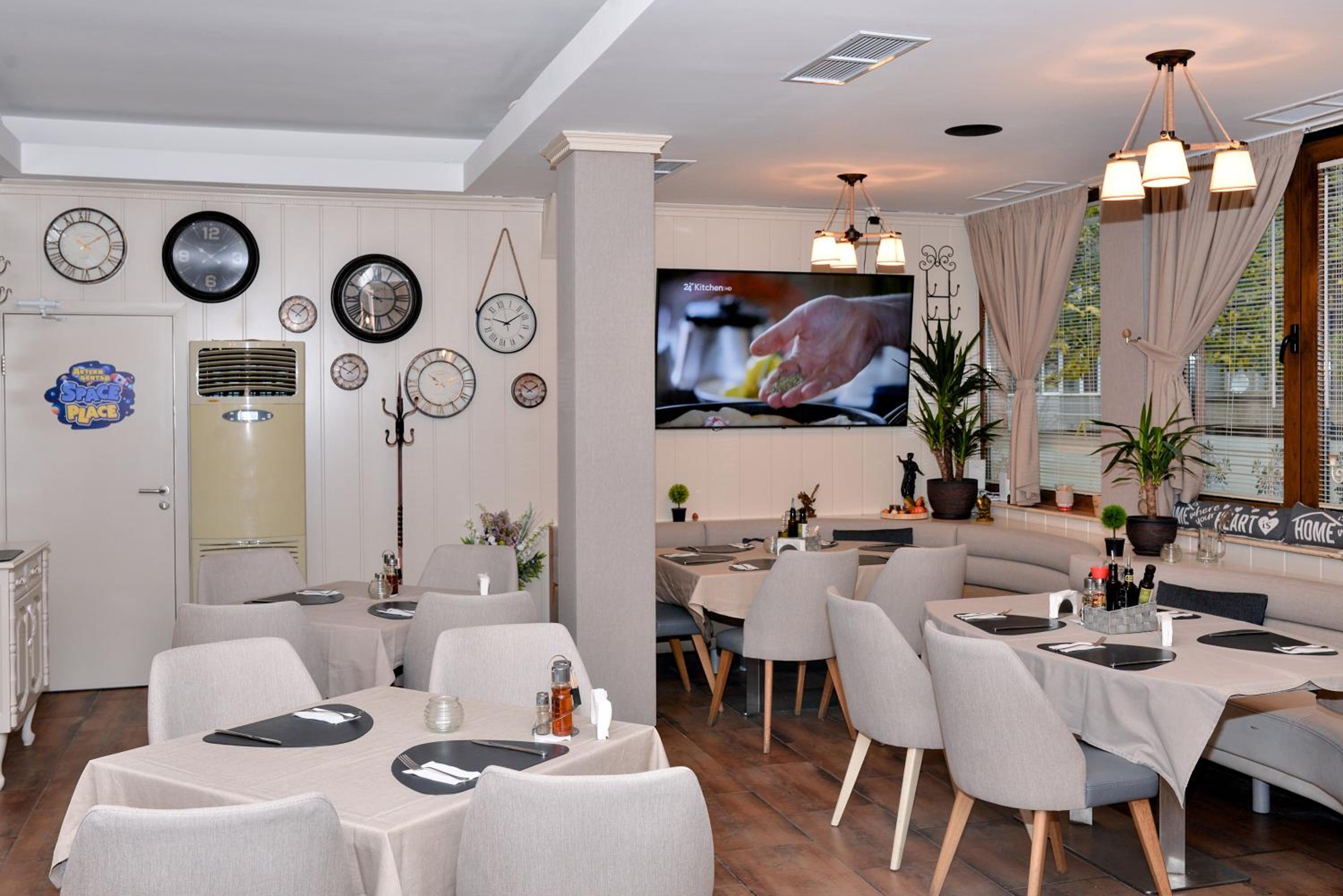 Restaurant-cafeteria