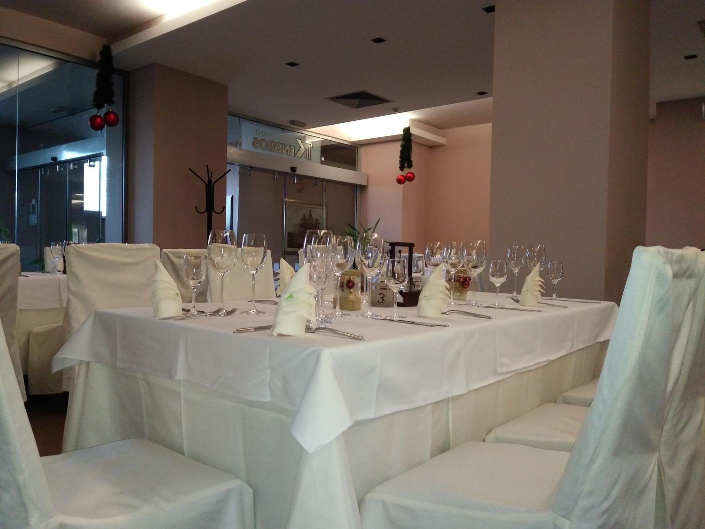 Restaurant-cafeteria