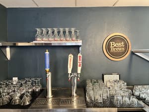 thumbnail: Bar (on property)