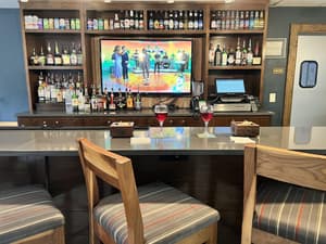 thumbnail: Bar (on property)