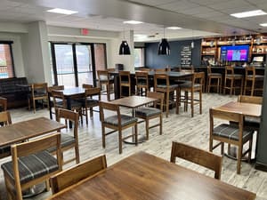 thumbnail: Breakfast area