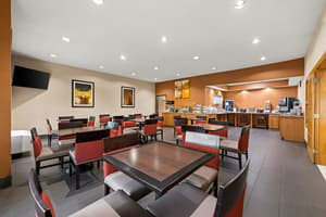 thumbnail: Breakfast area