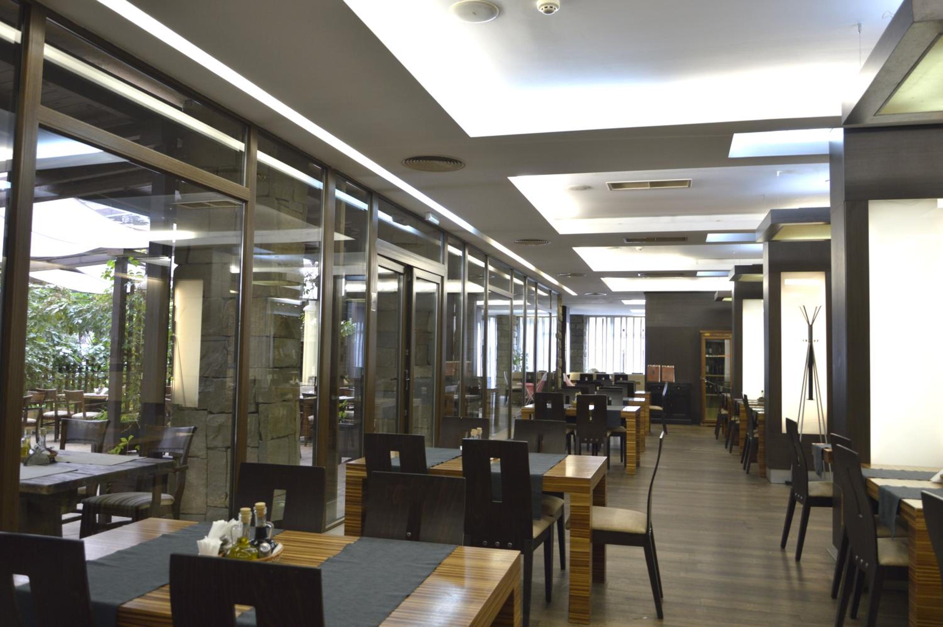 Restaurant-cafeteria