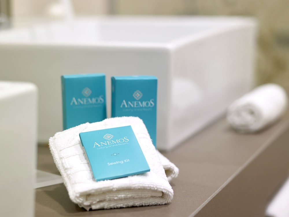 Bathroom amenities