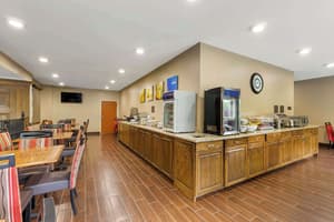 thumbnail: Breakfast area