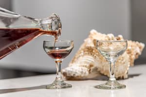 thumbnail: Bar (on property)