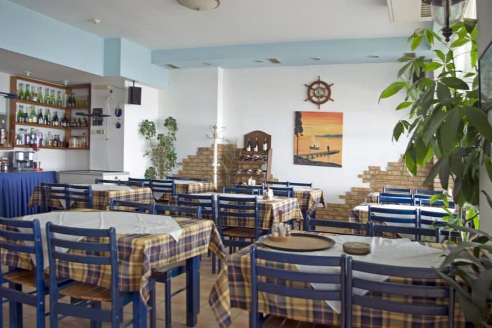 Restaurant-cafeteria