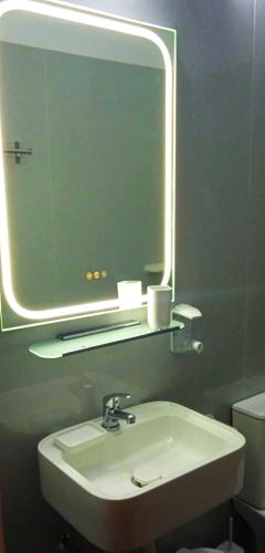 710767258.jpg