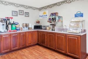 thumbnail: Breakfast area