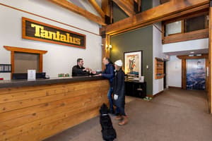 thumbnail: Lobby sitting area
